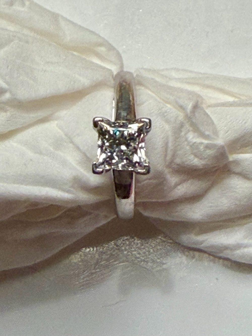 Leo Diamond from Kay jeweler. 1ctw